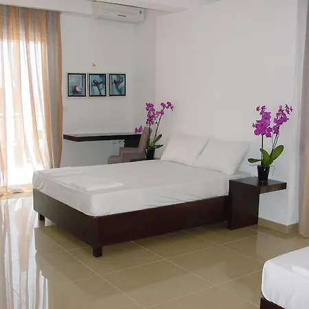 Harisis Apartment *